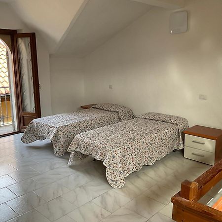 Casa Vacanze Scent Of Roses Verbania Eksteriør bilde