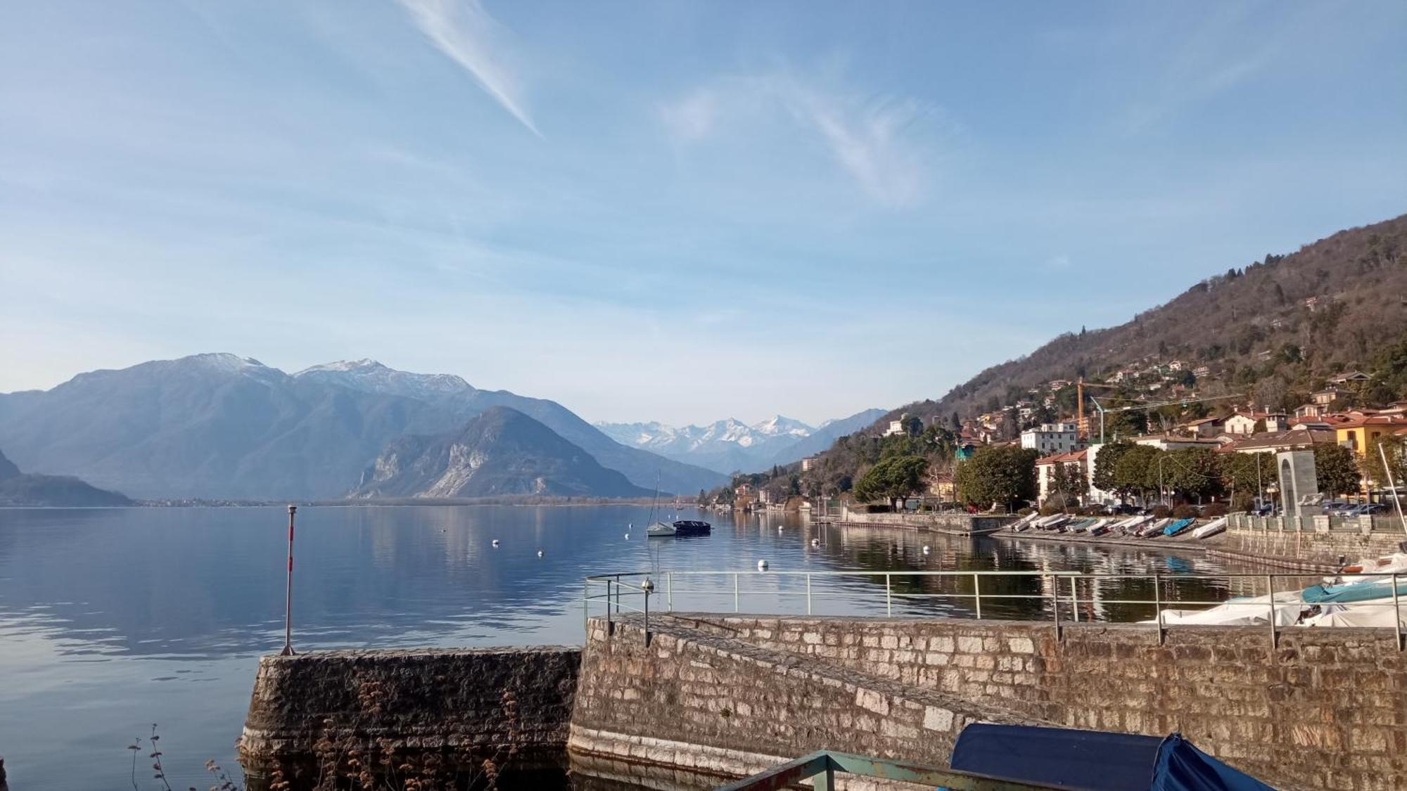 Casa Vacanze Scent Of Roses Verbania Eksteriør bilde